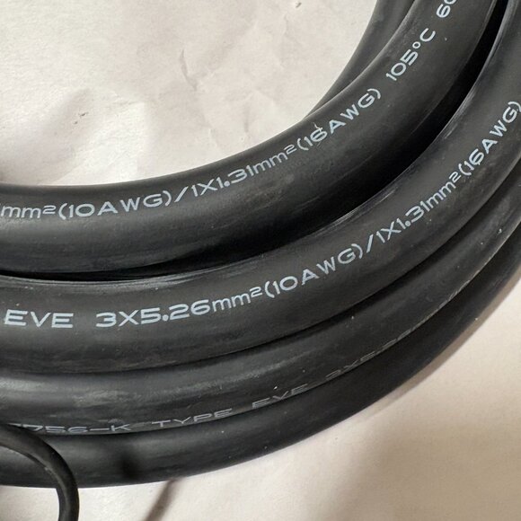 Jeep SXT-M-3800AAUUS Off-Board Power Panel Charger – Lightly Used - Picture 8 of 9